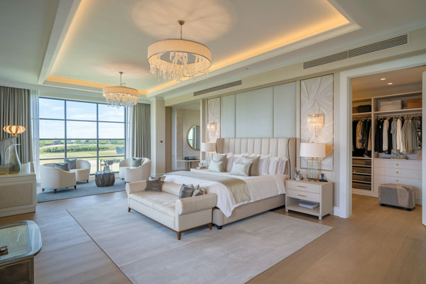 21 Large Bedroom Ideas to Maximize Comfort & Style